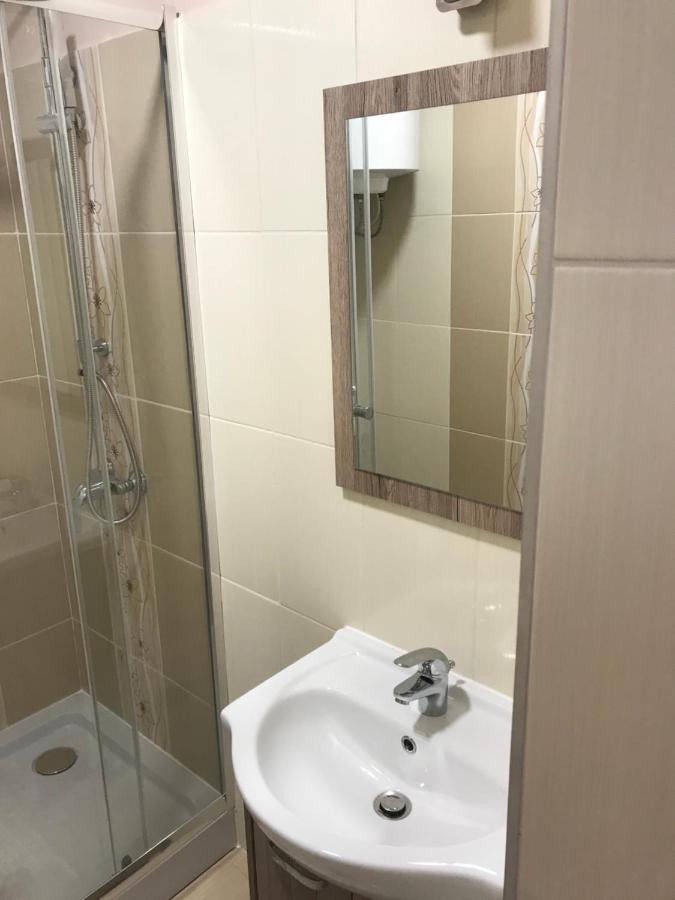 Neptun2 Apartman Domsod Екстериор снимка